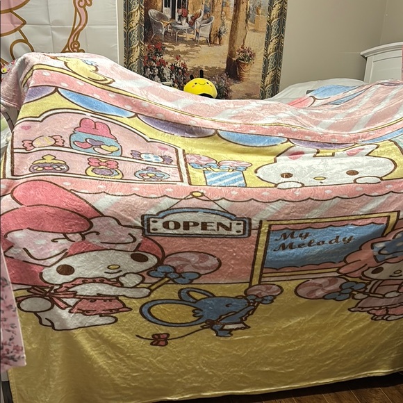 My Melody Pink and Yellow Blanket 75 by 64 - Picture 1 of 6